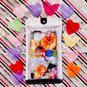 iPhone Moody Case NIP